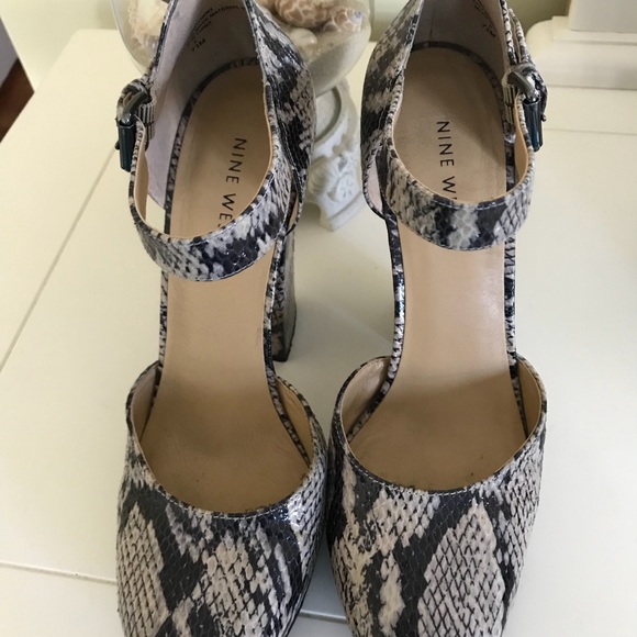 Nine West snakeskin heels size 7-1/2 - Picture 2 of 8